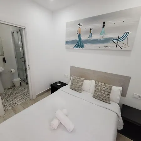 Ayz Silvela - Auto Check-in Hotel Málaga