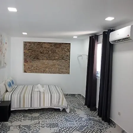 Πανσιόν Ayz Silvela - Auto Check-in *