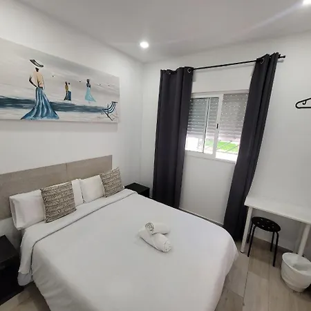 Ayz Silvela - Auto Check-in Hotel *