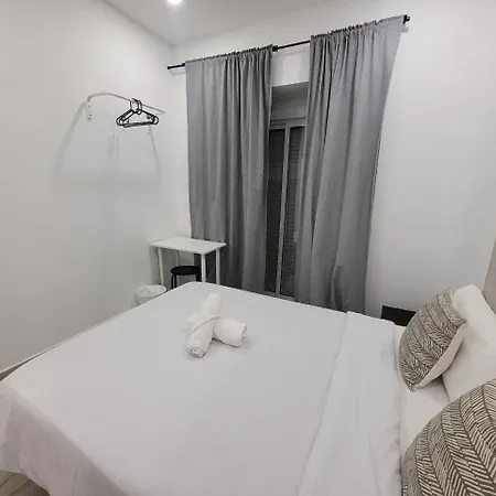 Pensión Ayz Silvela - Auto Check-in *