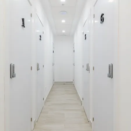 Hotel Ayz Silvela - Auto Check-in *