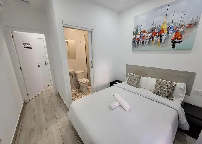 Ayz Silvela - Auto Check-in فندق مالقة