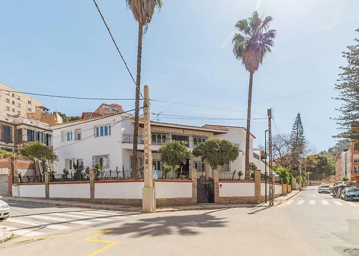 Ayz Silvela - Auto Check-in * مالقة