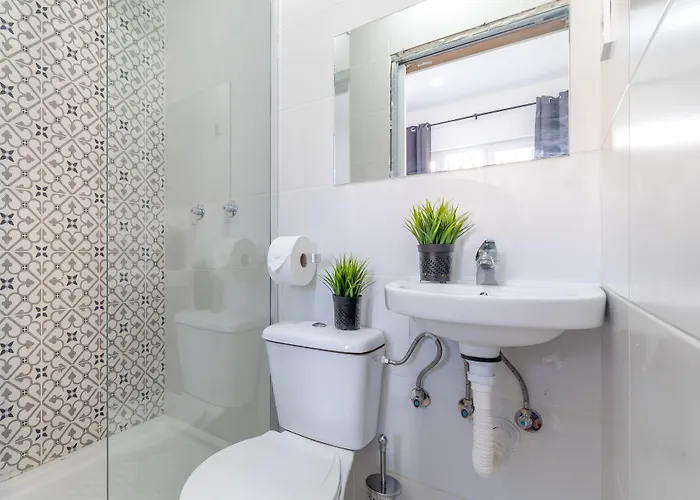 Ayz Silvela - Auto Check-in *