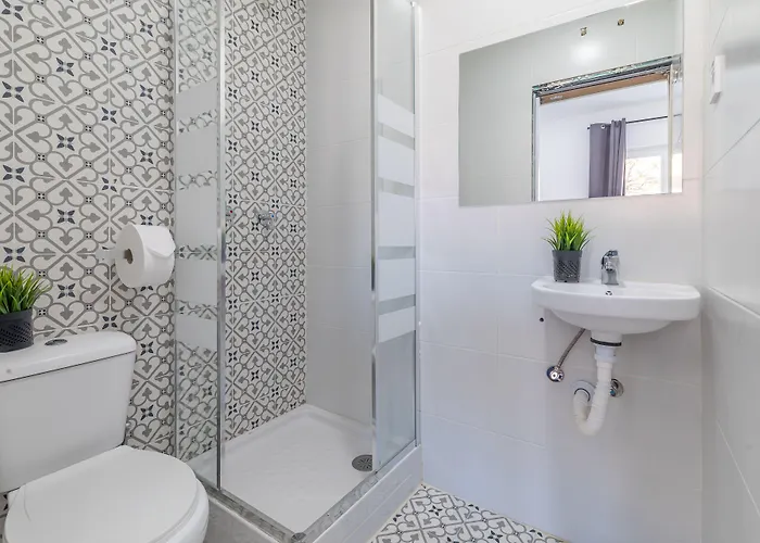 Ayz Silvela - Auto Check-in * مالقة