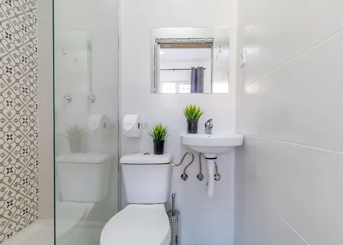 Ayz Silvela - Auto Check-in مالقة